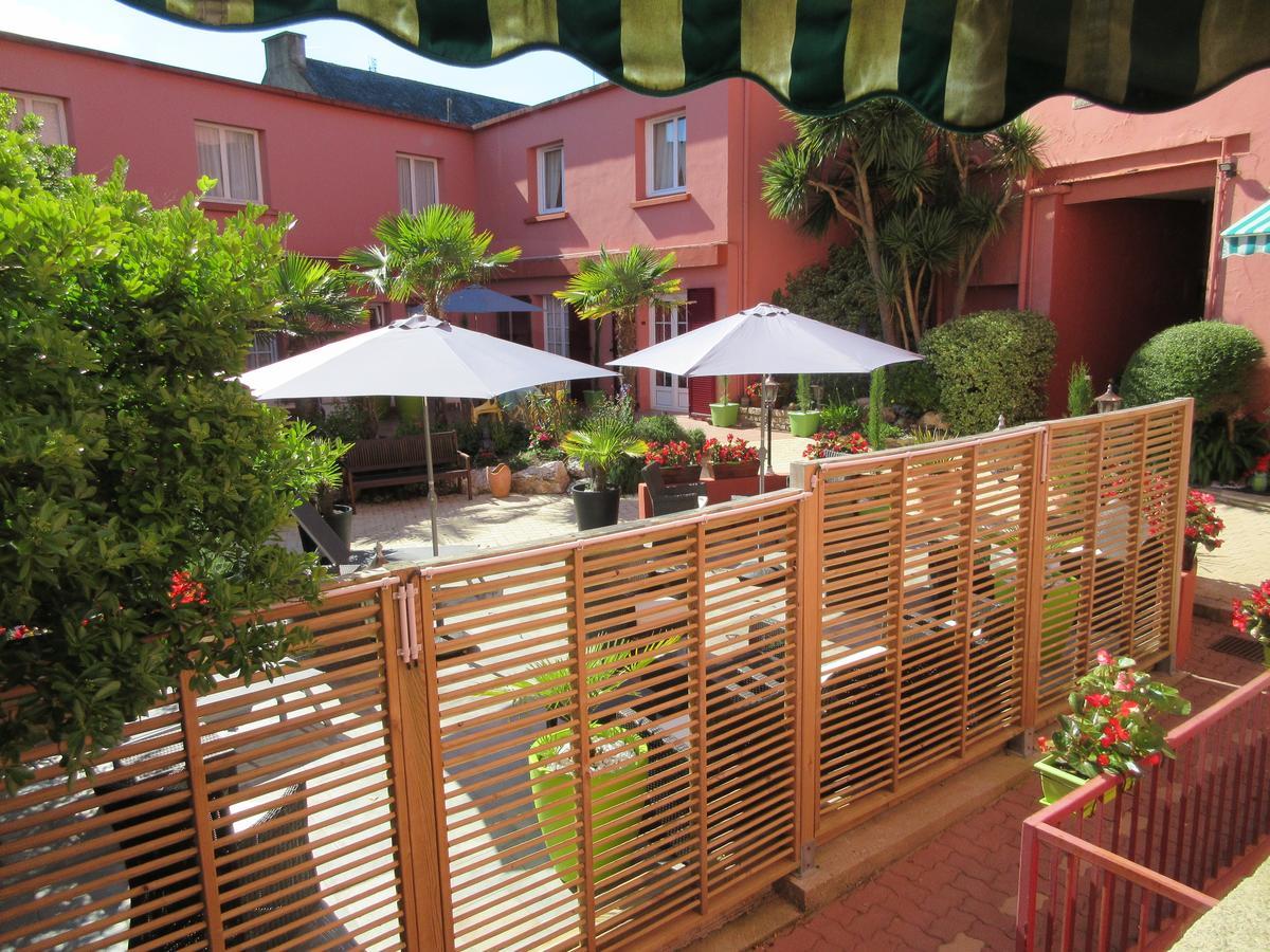 Le Trianon Hotel Etel Exterior photo