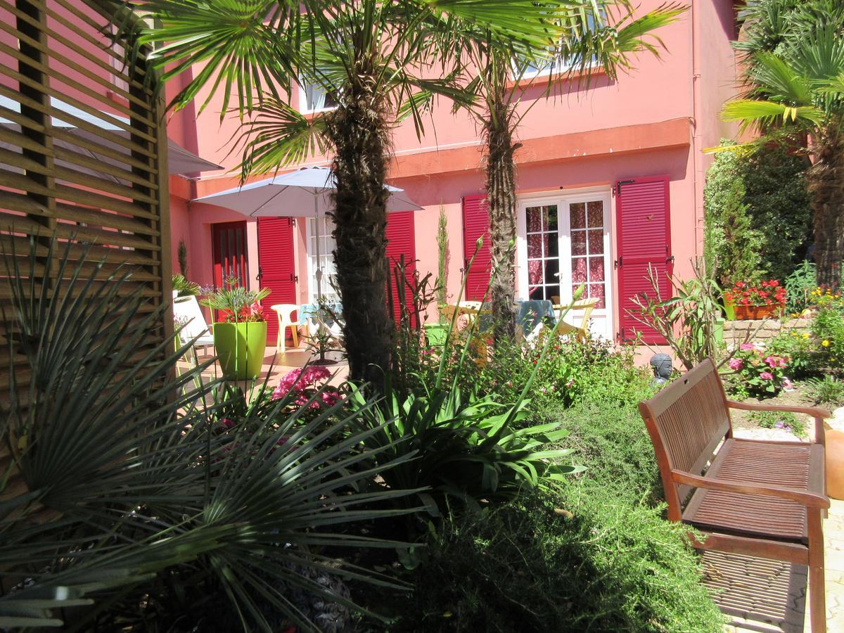 Le Trianon Hotel Etel Exterior photo