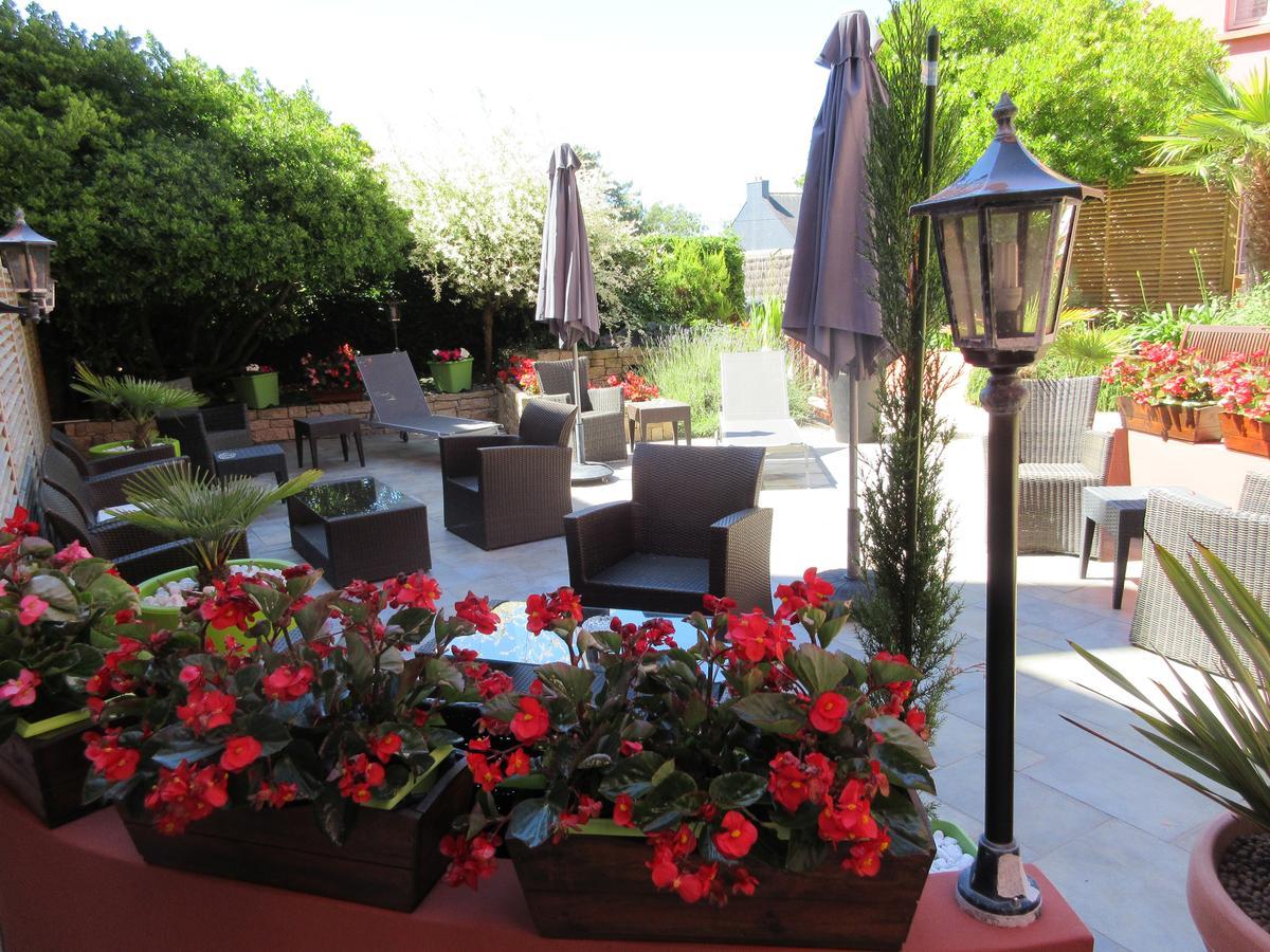 Le Trianon Hotel Etel Exterior photo